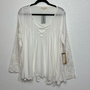 NWT BUCKLE Blush Noir Boho white  Top Tunic Blouse with long sleeves